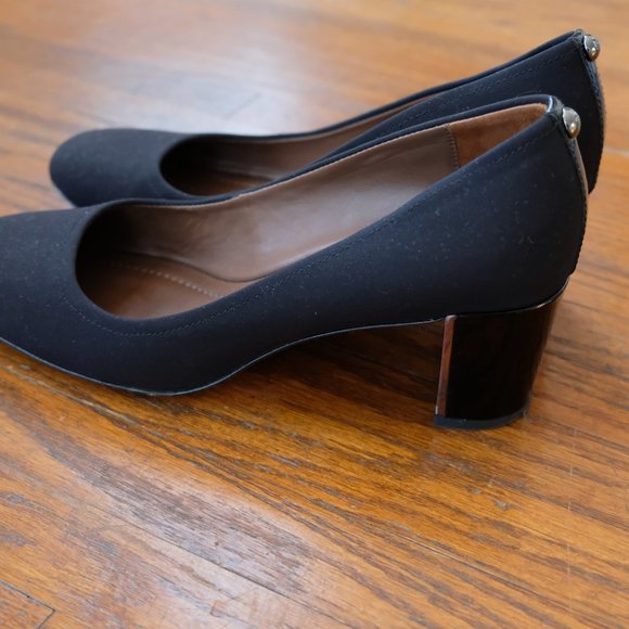 Donald Pliner Parris Block Heel Pump - Picture 5 of 6